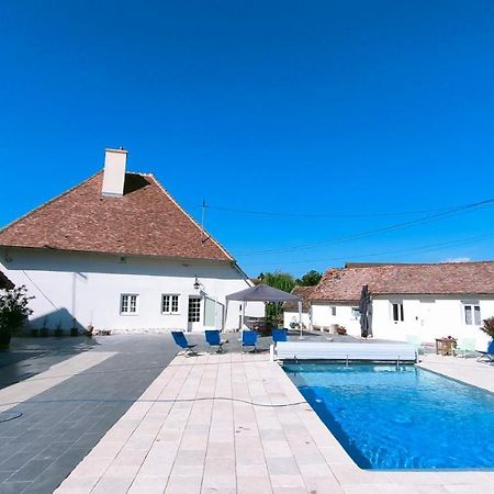 Domaine Ravy-Lilas Saint-Symphorien-sur-Saone Exterior foto